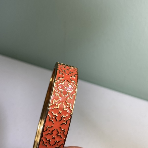 Avon Lacy Hinged Bangle - Picture 10 of 10